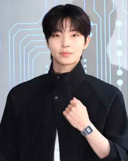 20260626 Hwang Inyoup 황인엽 01.jpg