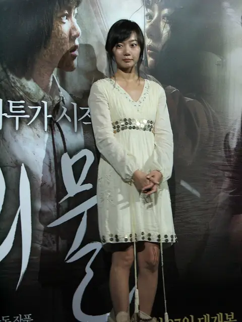 Bae Doo-Na in 2006.jpg