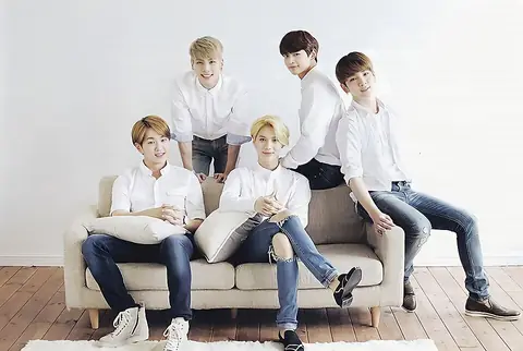 SHINee in photoshoot for the album I'm Your Boy.jpg