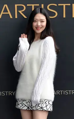 Sulli from acrofan (cropped).jpg