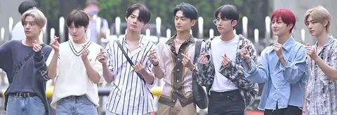 220624 엔하이픈.jpg