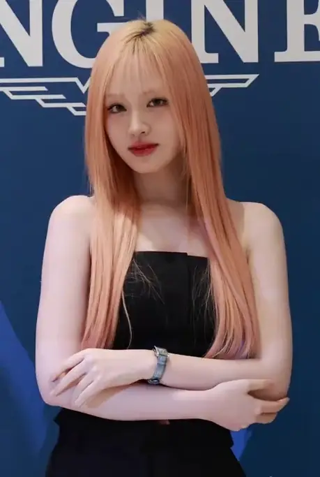 Liz for Longines, February 2025 01.png