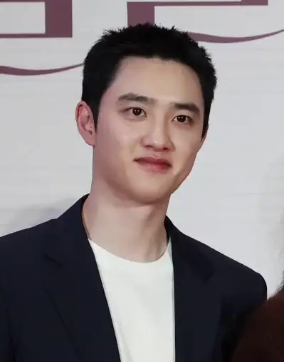 "Secret - Untold Melody" showcase on 10 January 2025 01 (Doh Kyung-soo cropped).png
