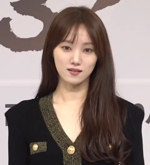 Lee Sung-kyung at Dr Romantic 3 premiere on 26042023 (1).png