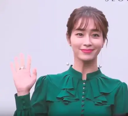 이민정.jpg